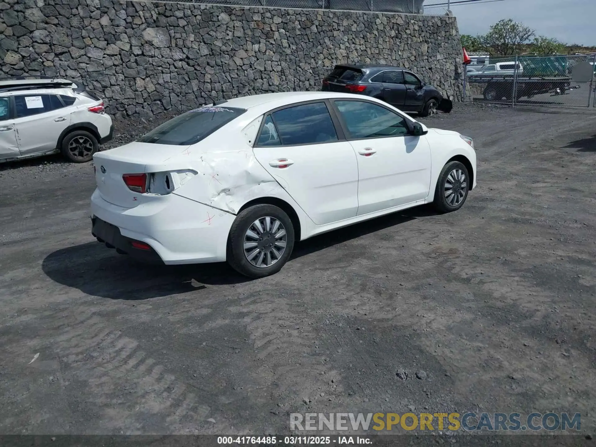 4 fotografías del automóvil dañado 3KPA24AB9KE214579 KIA RIO 2019