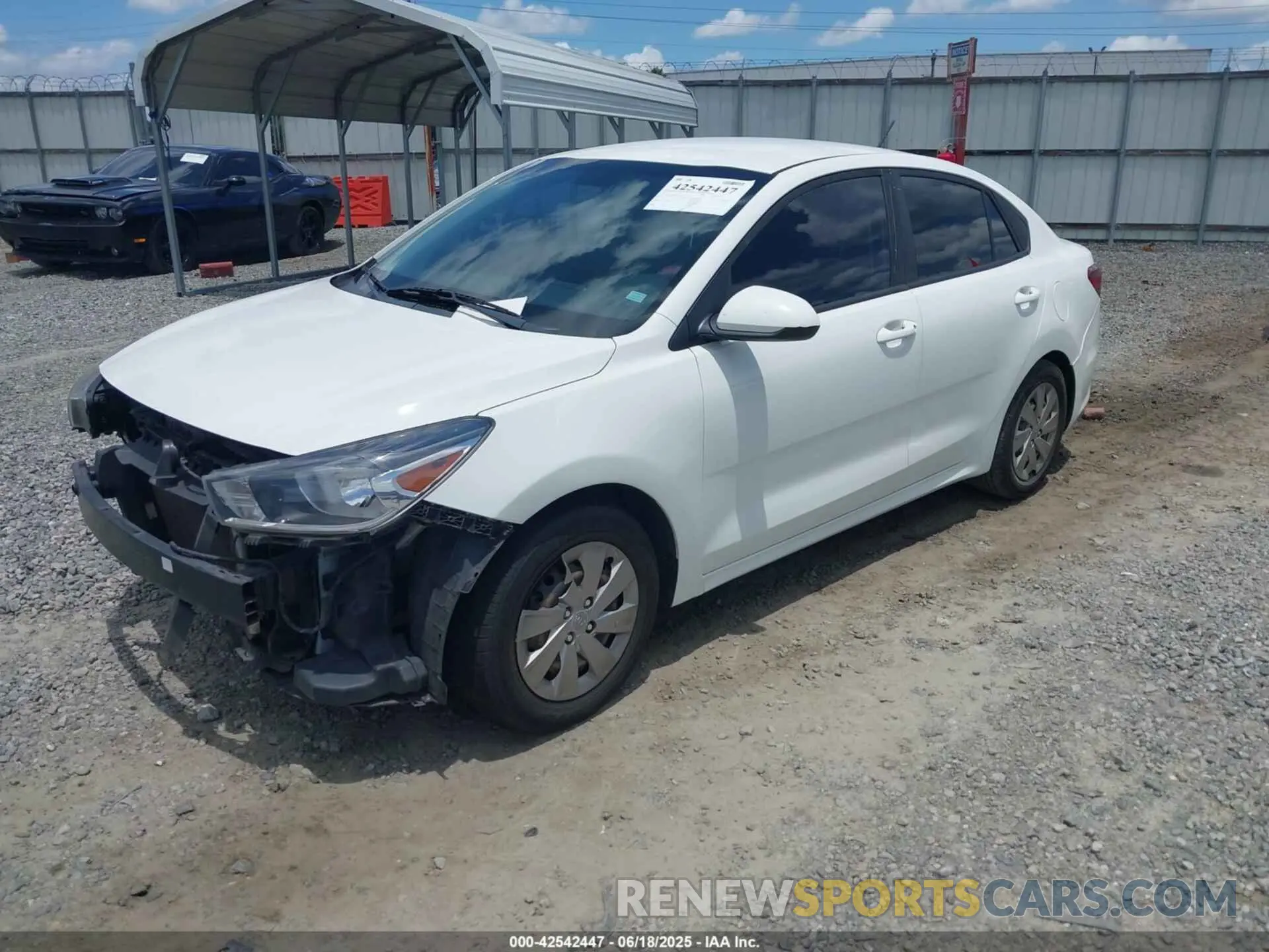 2 fotografías del automóvil dañado 3KPA24AB9KE239305 KIA RIO 2019