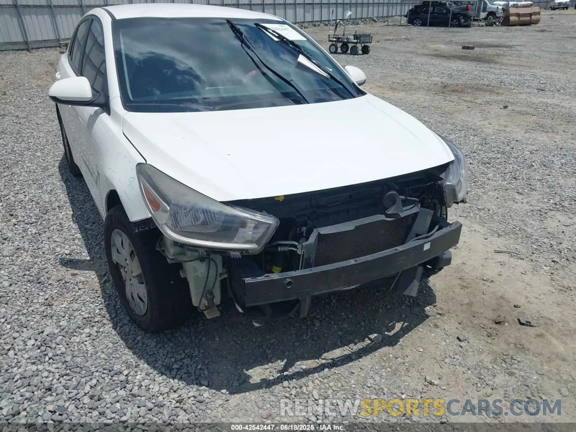 6 fotografías del automóvil dañado 3KPA24AB9KE239305 KIA RIO 2019