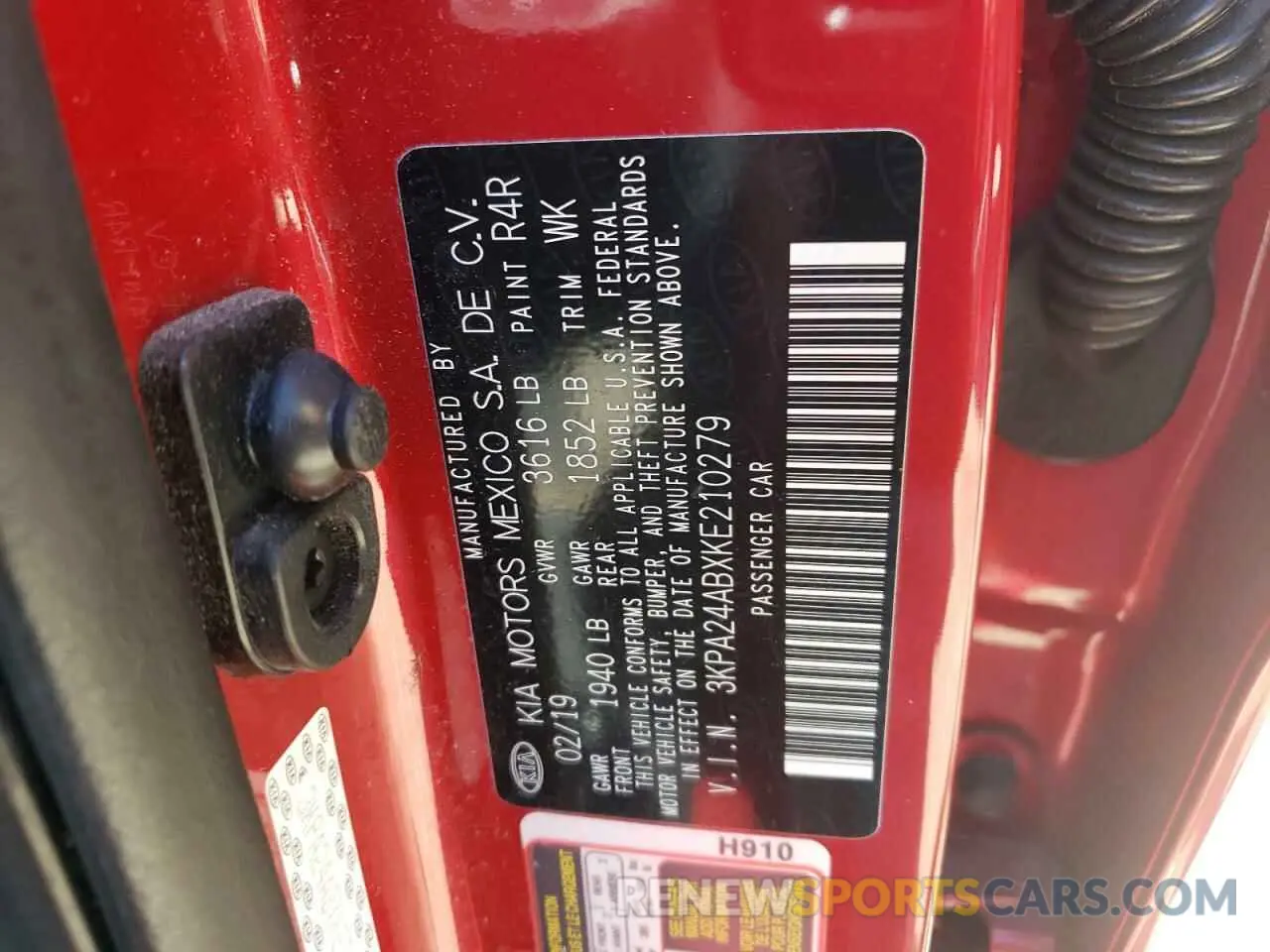 12 fotografías del automóvil dañado 3KPA24ABXKE210279 KIA RIO 2019