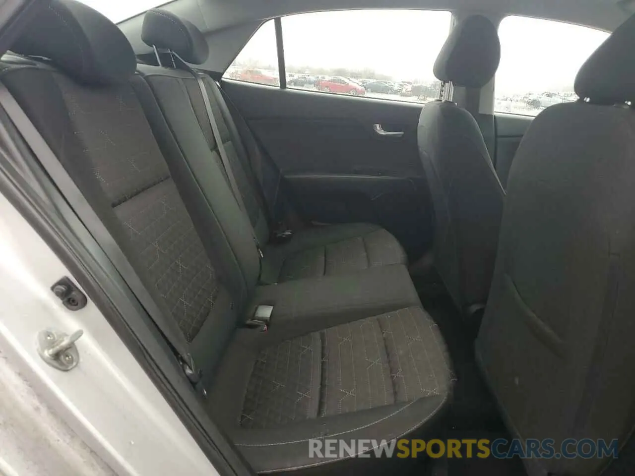 10 fotografías del automóvil dañado 3KPA24ABXKE210721 KIA RIO 2019
