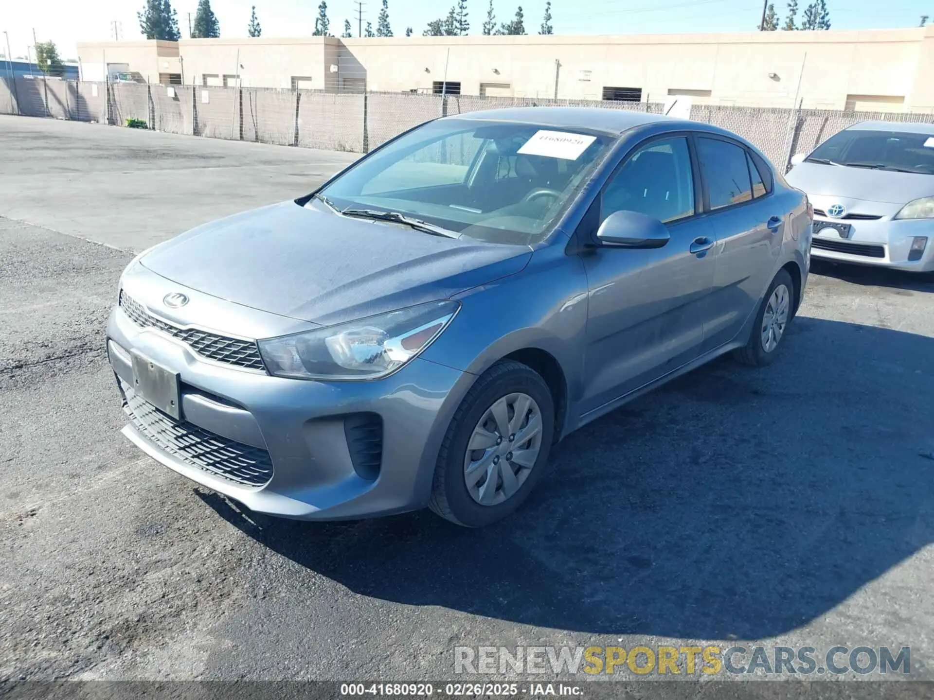 2 fotografías del automóvil dañado 3KPA24ABXKE232900 KIA RIO 2019