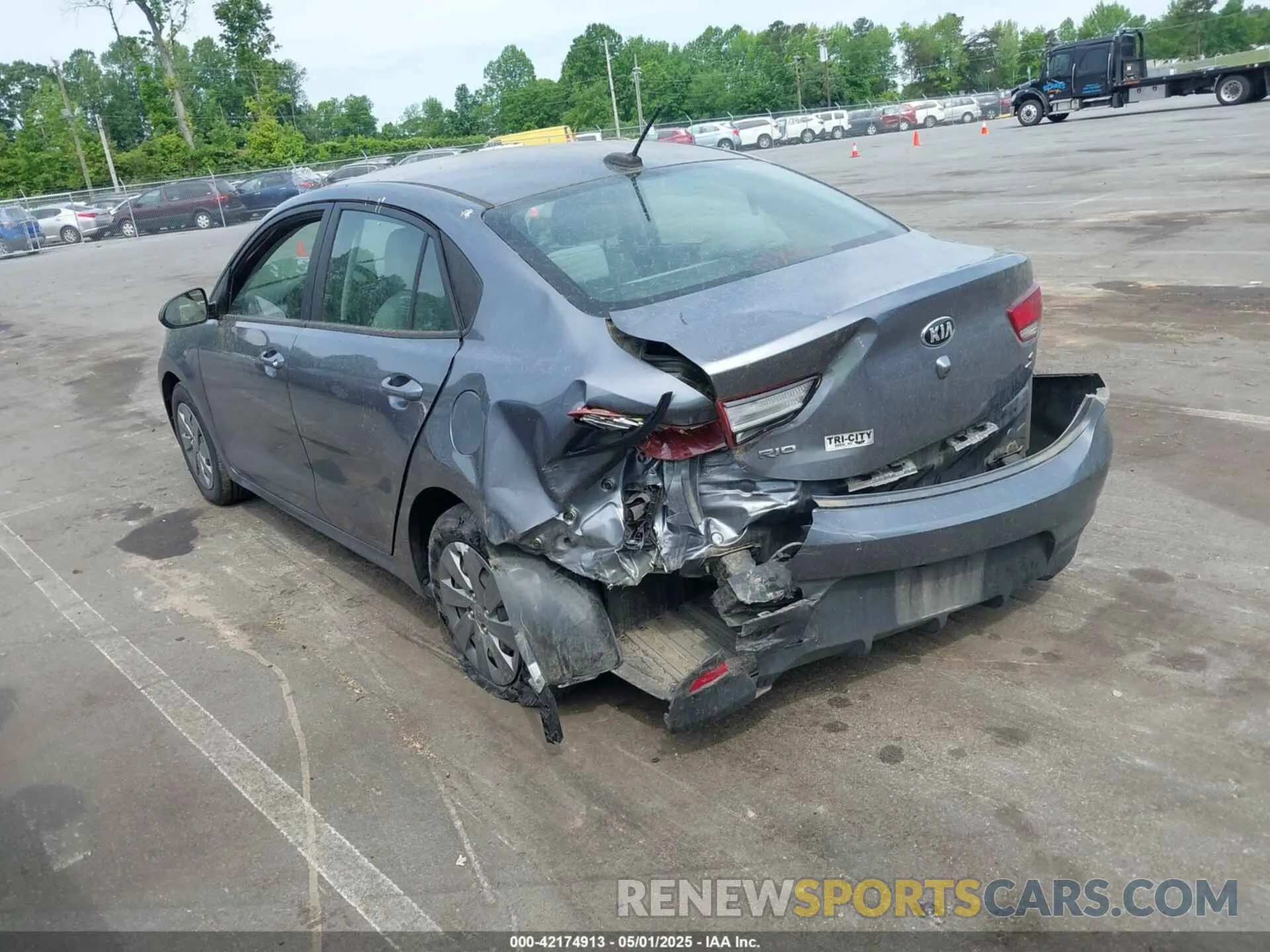 3 fotografías del automóvil dañado 3KPA24AD0LE336105 KIA RIO 2020
