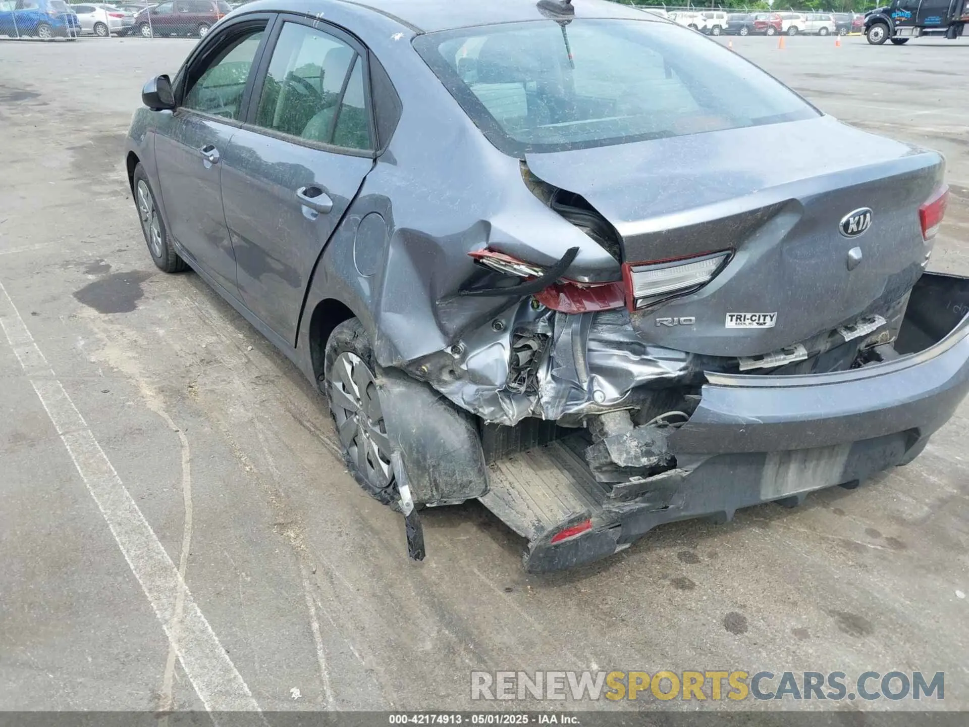 6 fotografías del automóvil dañado 3KPA24AD0LE336105 KIA RIO 2020