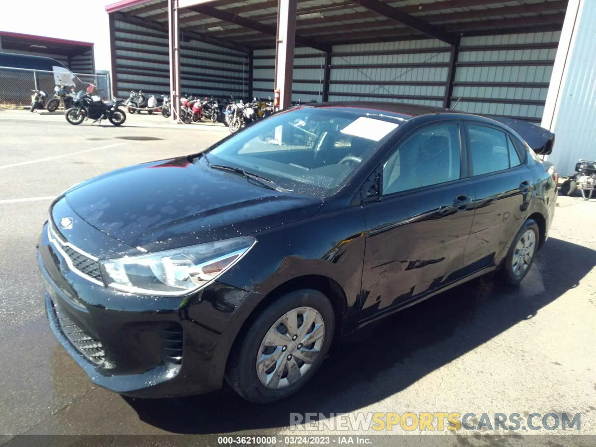 2 fotografías del automóvil dañado 3KPA24AD0LE353132 KIA RIO 2020