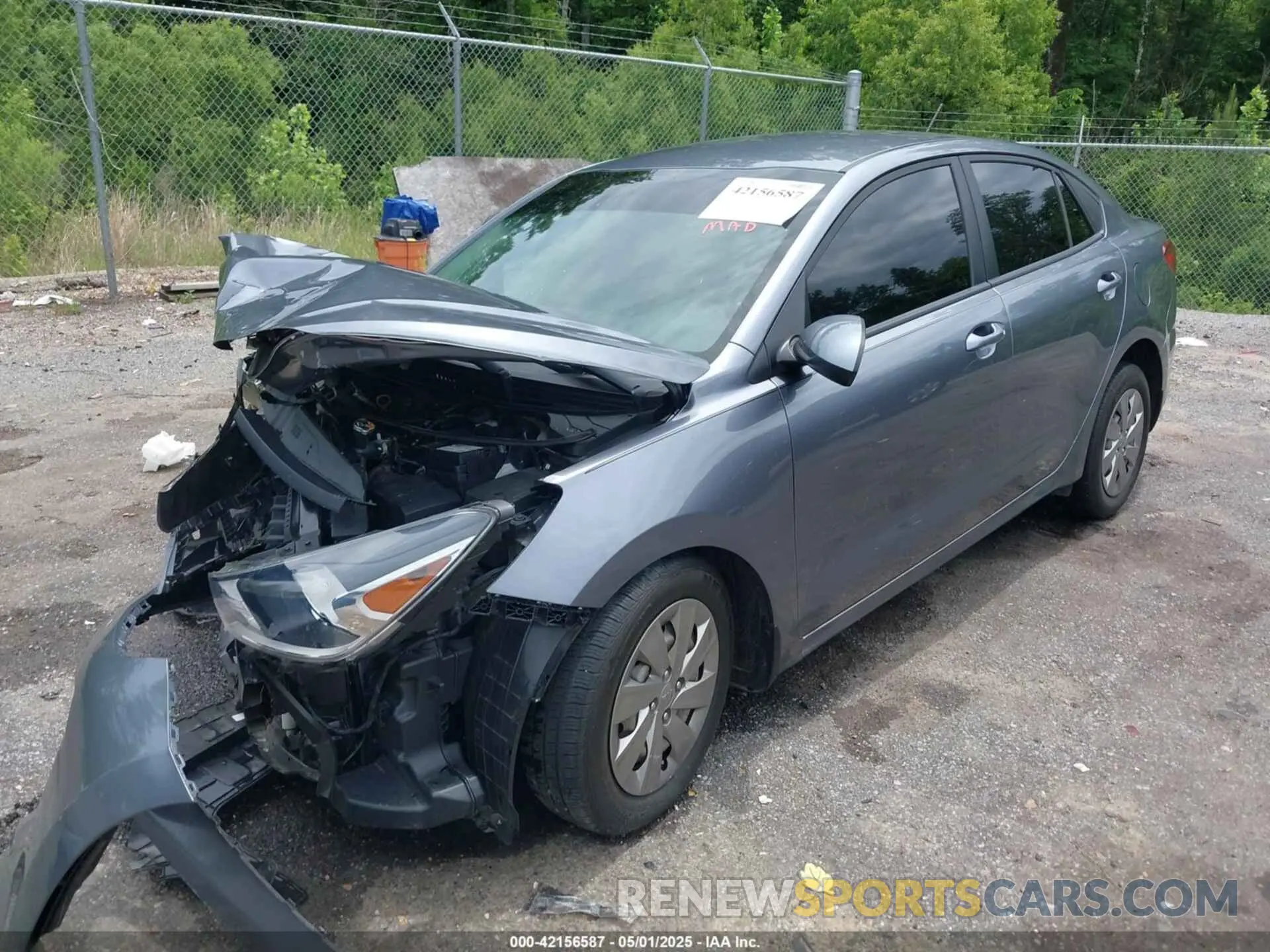 2 fotografías del automóvil dañado 3KPA24AD1LE262502 KIA RIO 2020