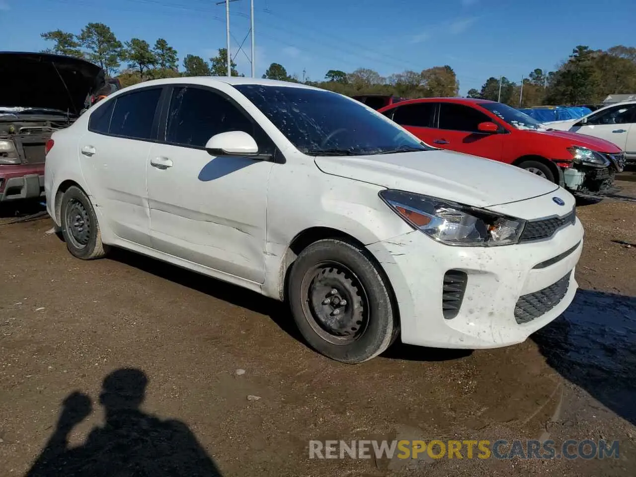 4 fotografías del automóvil dañado 3KPA24AD1LE283785 KIA RIO 2020