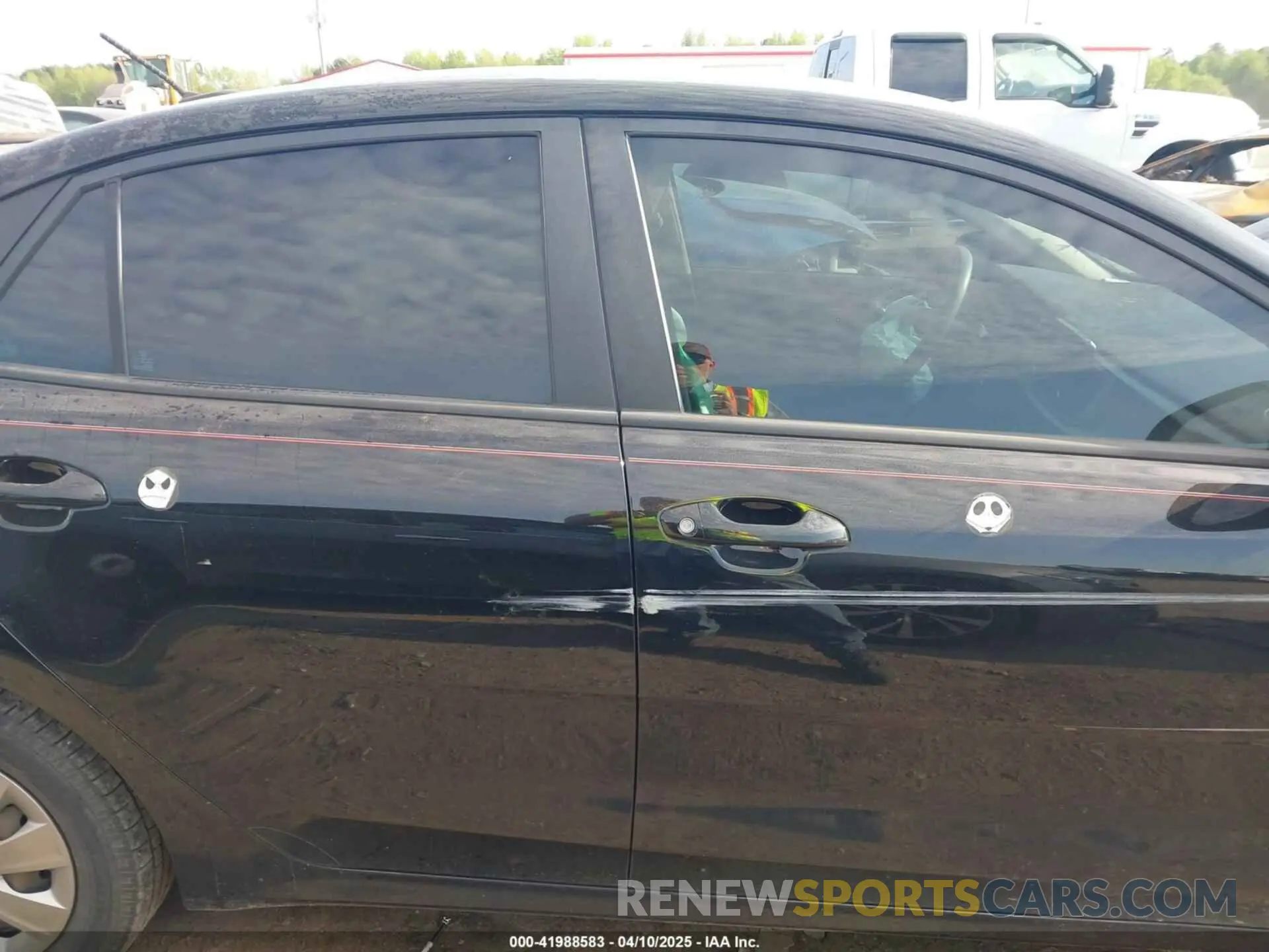 14 fotografías del automóvil dañado 3KPA24AD1LE283852 KIA RIO 2020