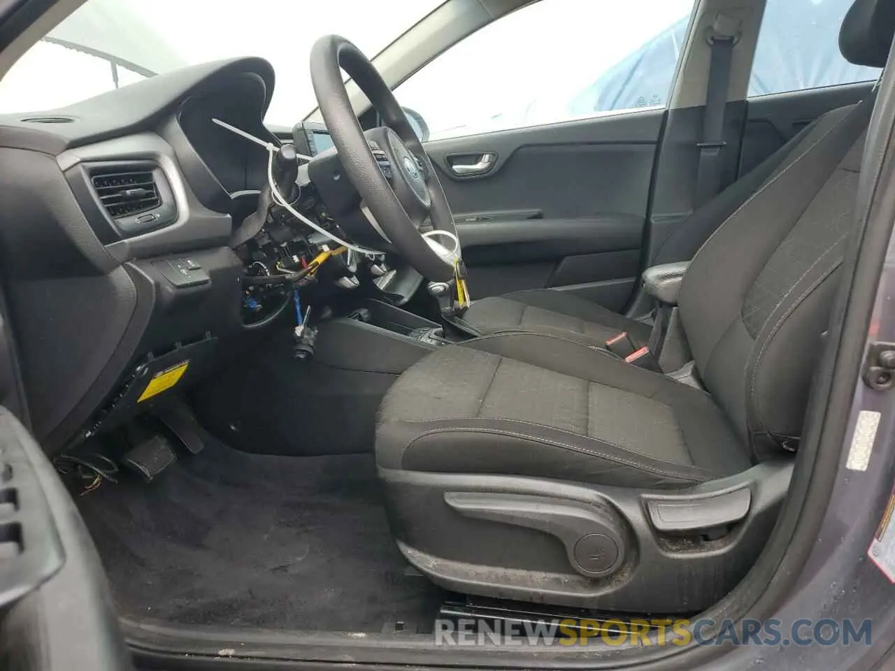 7 fotografías del automóvil dañado 3KPA24AD1LE312573 KIA RIO 2020