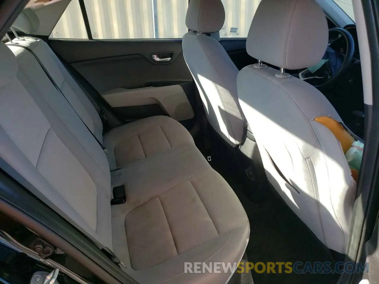 10 fotografías del automóvil dañado 3KPA24AD1LE312850 KIA RIO 2020