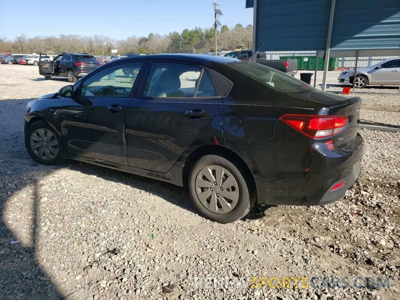 2 fotografías del automóvil dañado 3KPA24AD1LE312850 KIA RIO 2020