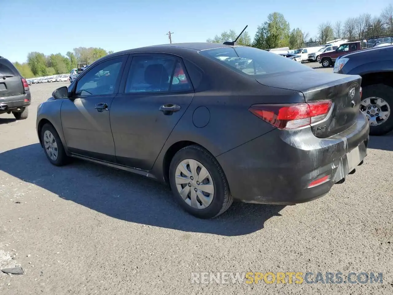 2 fotografías del automóvil dañado 3KPA24AD1LE321872 KIA RIO 2020