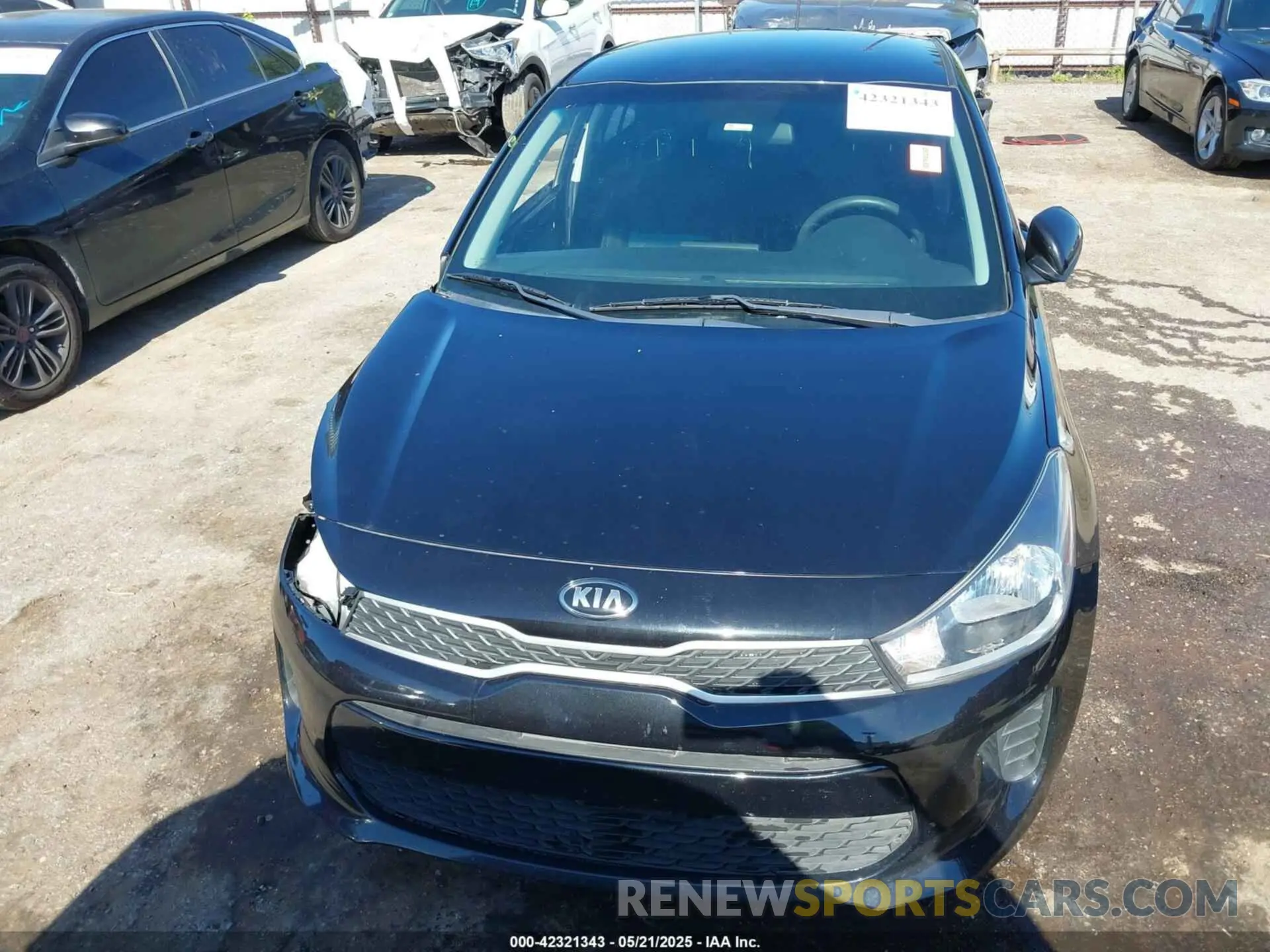 13 fotografías del automóvil dañado 3KPA24AD2LE283536 KIA RIO 2020
