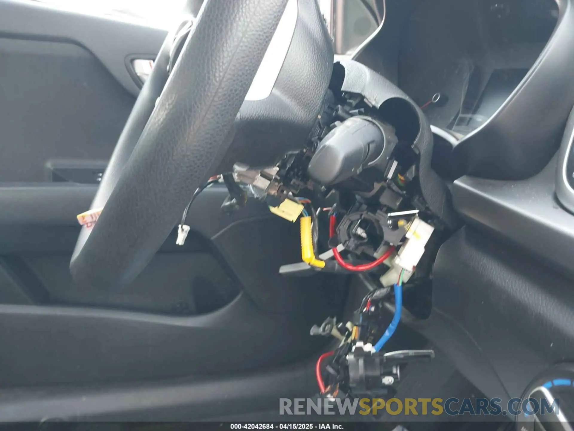 16 fotografías del automóvil dañado 3KPA24AD2LE294455 KIA RIO 2020