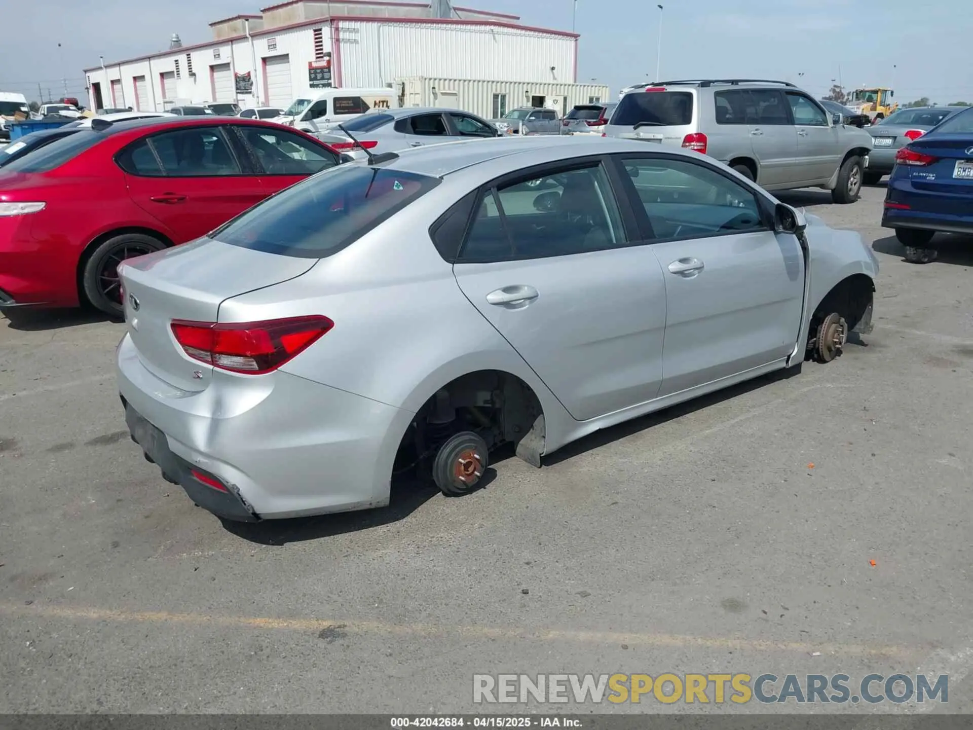 4 fotografías del automóvil dañado 3KPA24AD2LE294455 KIA RIO 2020