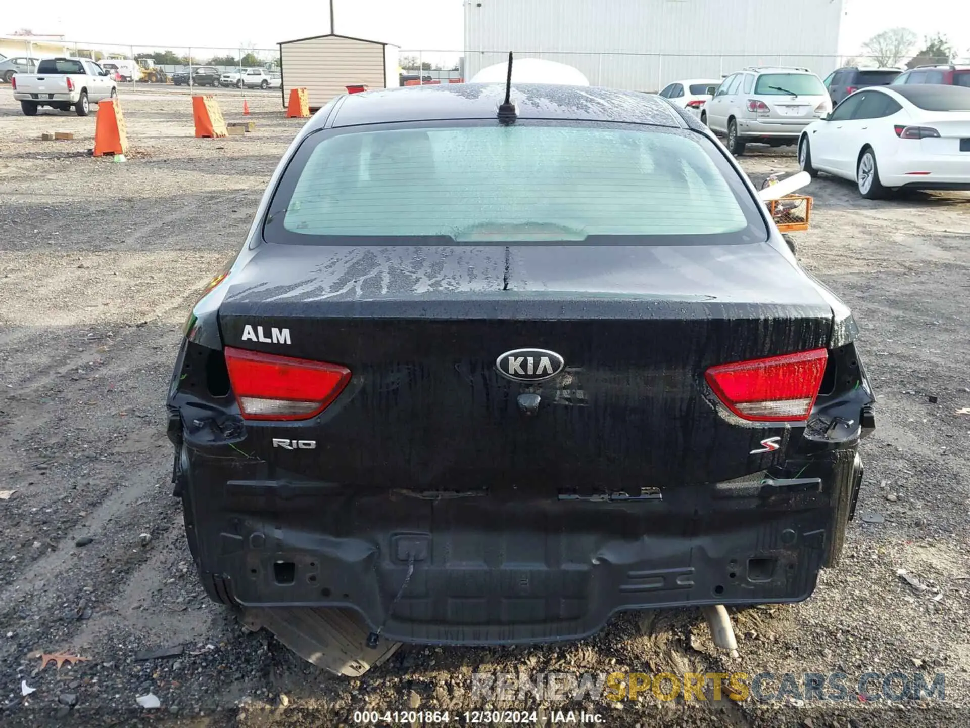 16 fotografías del automóvil dañado 3KPA24AD2LE297890 KIA RIO 2020