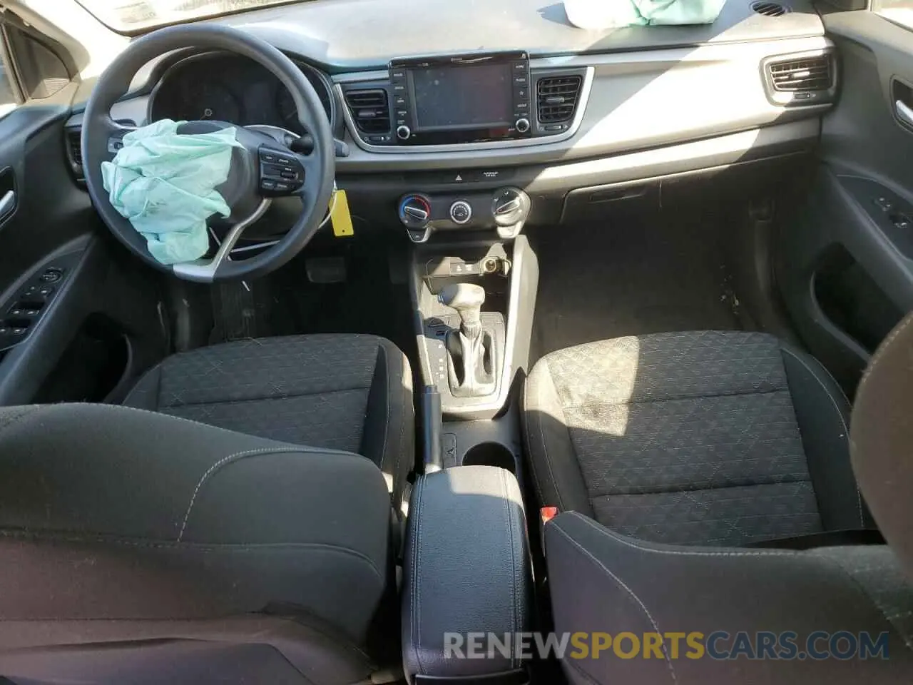 8 fotografías del automóvil dañado 3KPA24AD2LE308774 KIA RIO 2020