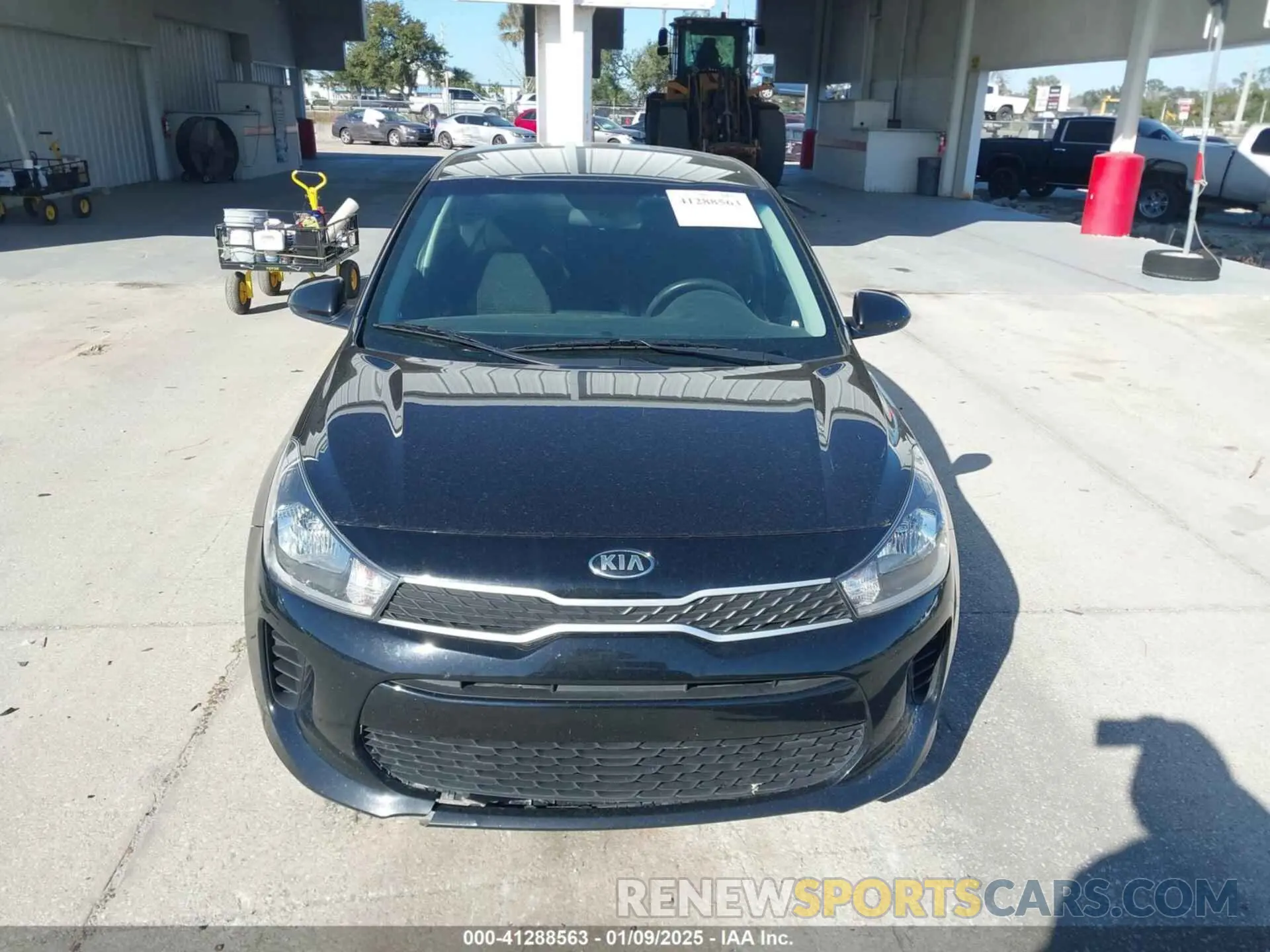 12 fotografías del automóvil dañado 3KPA24AD2LE358090 KIA RIO 2020