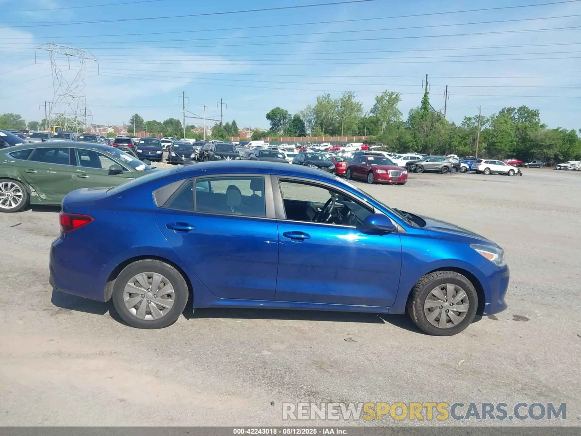 13 fotografías del automóvil dañado 3KPA24AD3LE295288 KIA RIO 2020