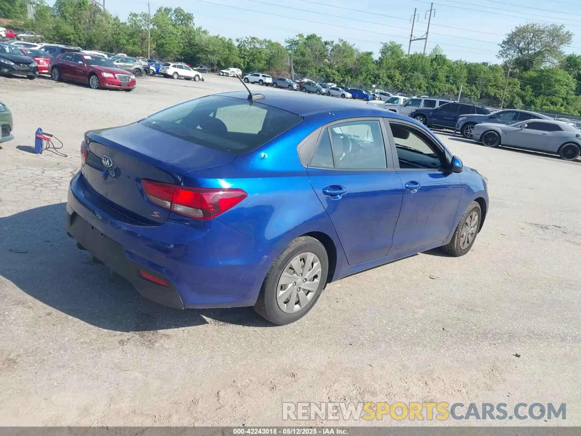 4 fotografías del automóvil dañado 3KPA24AD3LE295288 KIA RIO 2020