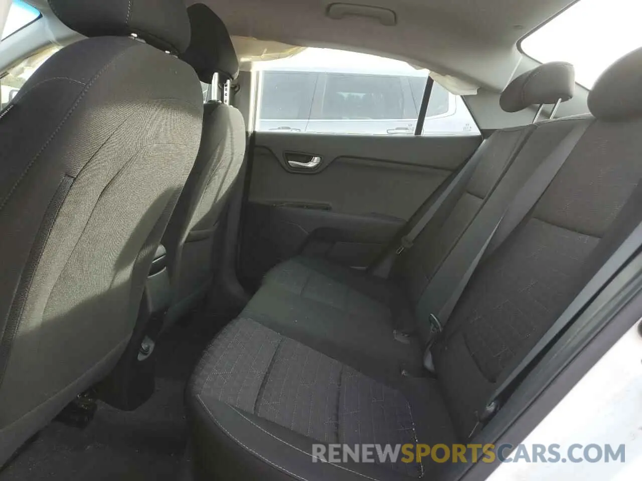 10 fotografías del automóvil dañado 3KPA24AD3LE311618 KIA RIO 2020