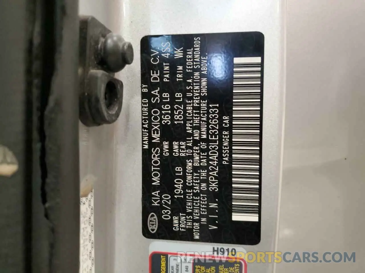 12 fotografías del automóvil dañado 3KPA24AD3LE326331 KIA RIO 2020