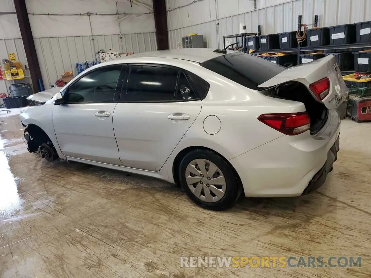 2 fotografías del automóvil dañado 3KPA24AD3LE326331 KIA RIO 2020