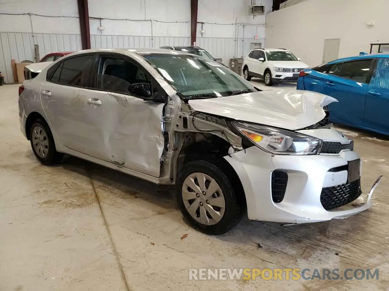 4 fotografías del automóvil dañado 3KPA24AD3LE326331 KIA RIO 2020