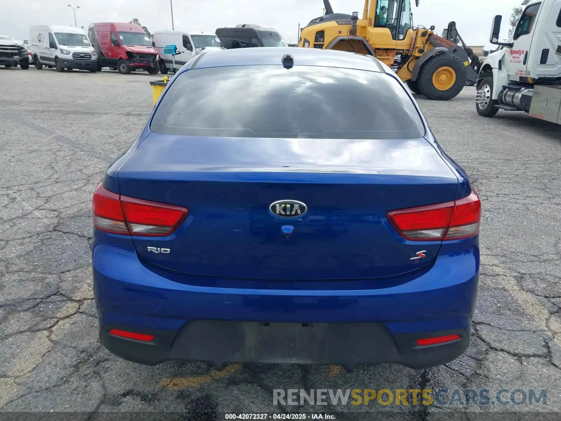 17 fotografías del automóvil dañado 3KPA24AD4LE258976 KIA RIO 2020