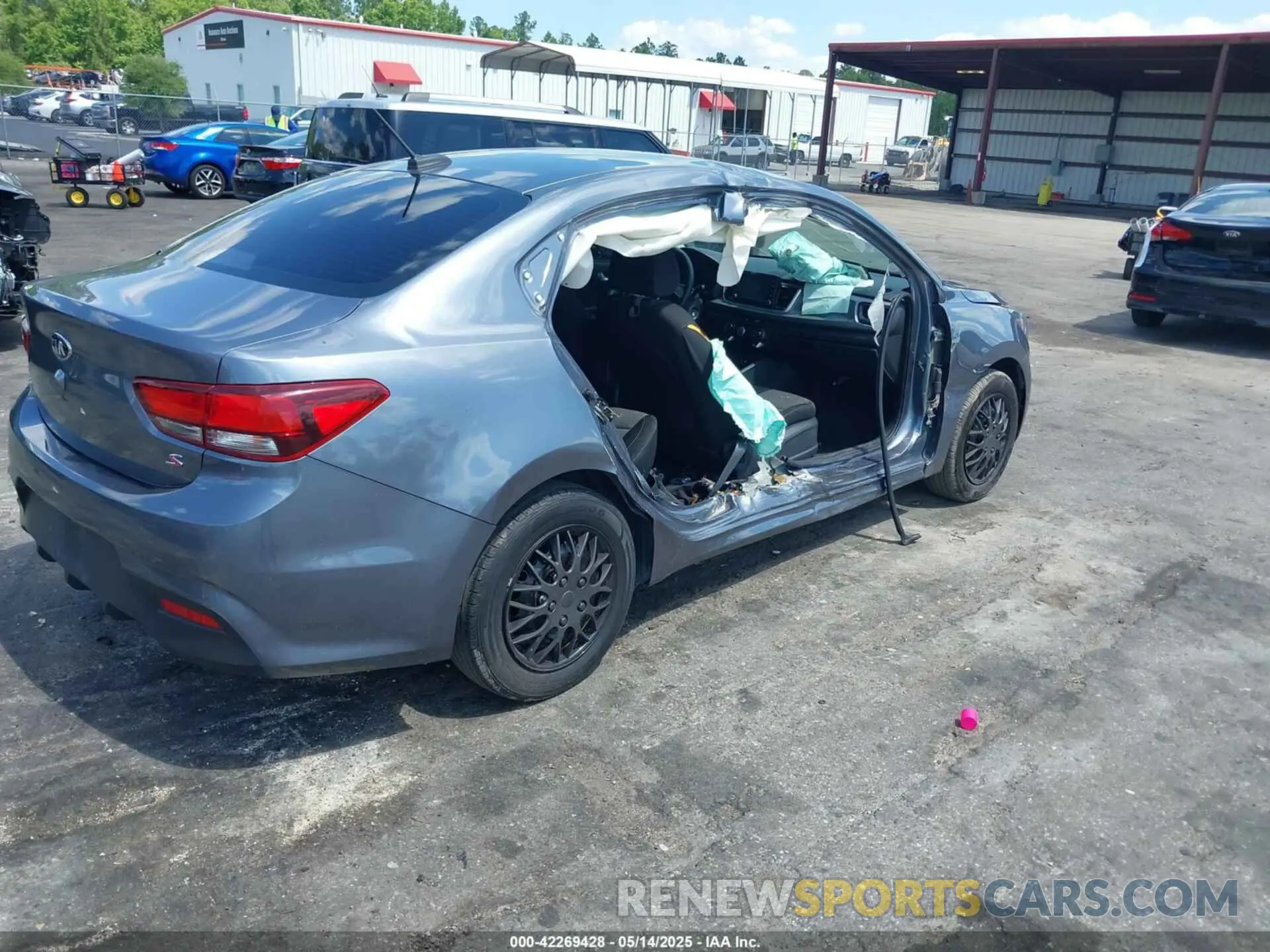4 fotografías del automóvil dañado 3KPA24AD4LE284848 KIA RIO 2020