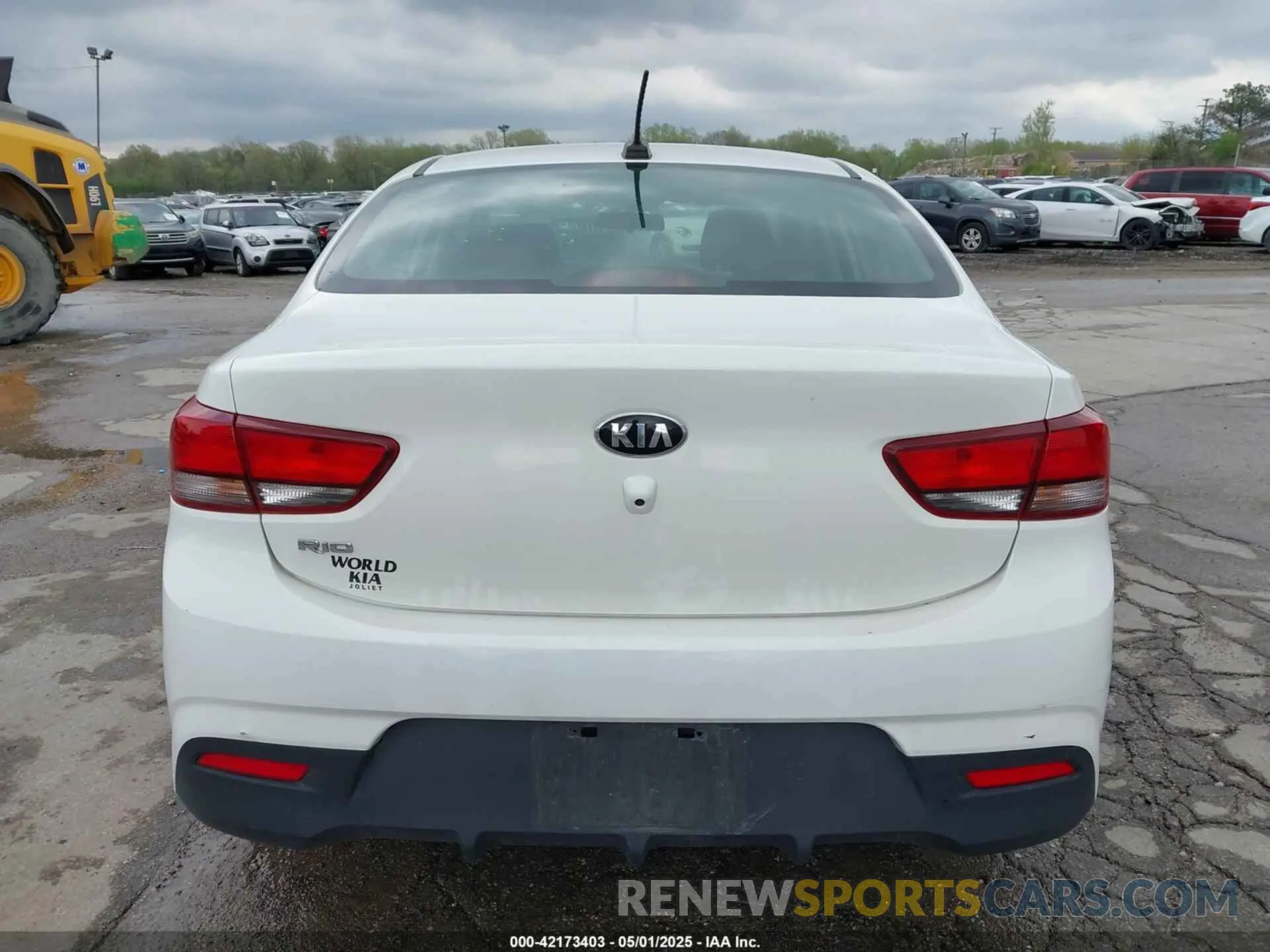 16 fotografías del automóvil dañado 3KPA24AD4LE335068 KIA RIO 2020
