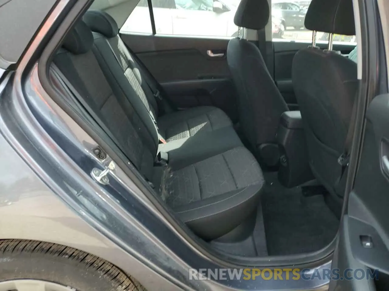 10 fotografías del automóvil dañado 3KPA24AD4LE337628 KIA RIO 2020