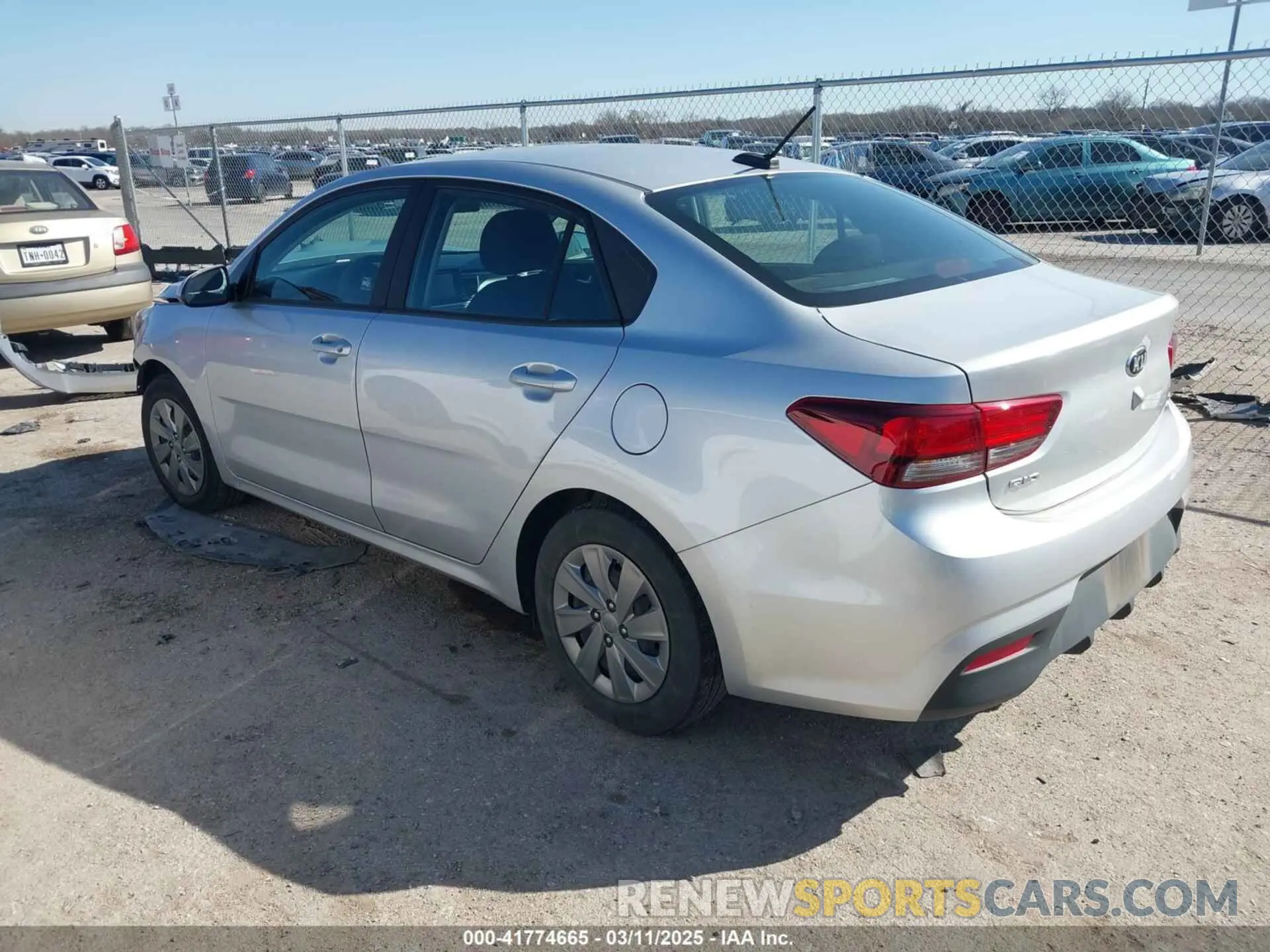 3 fotografías del automóvil dañado 3KPA24AD5LE307716 KIA RIO 2020