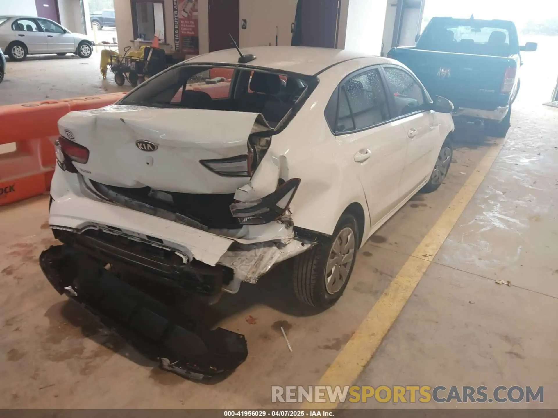 4 fotografías del automóvil dañado 3KPA24AD5LE311331 KIA RIO 2020
