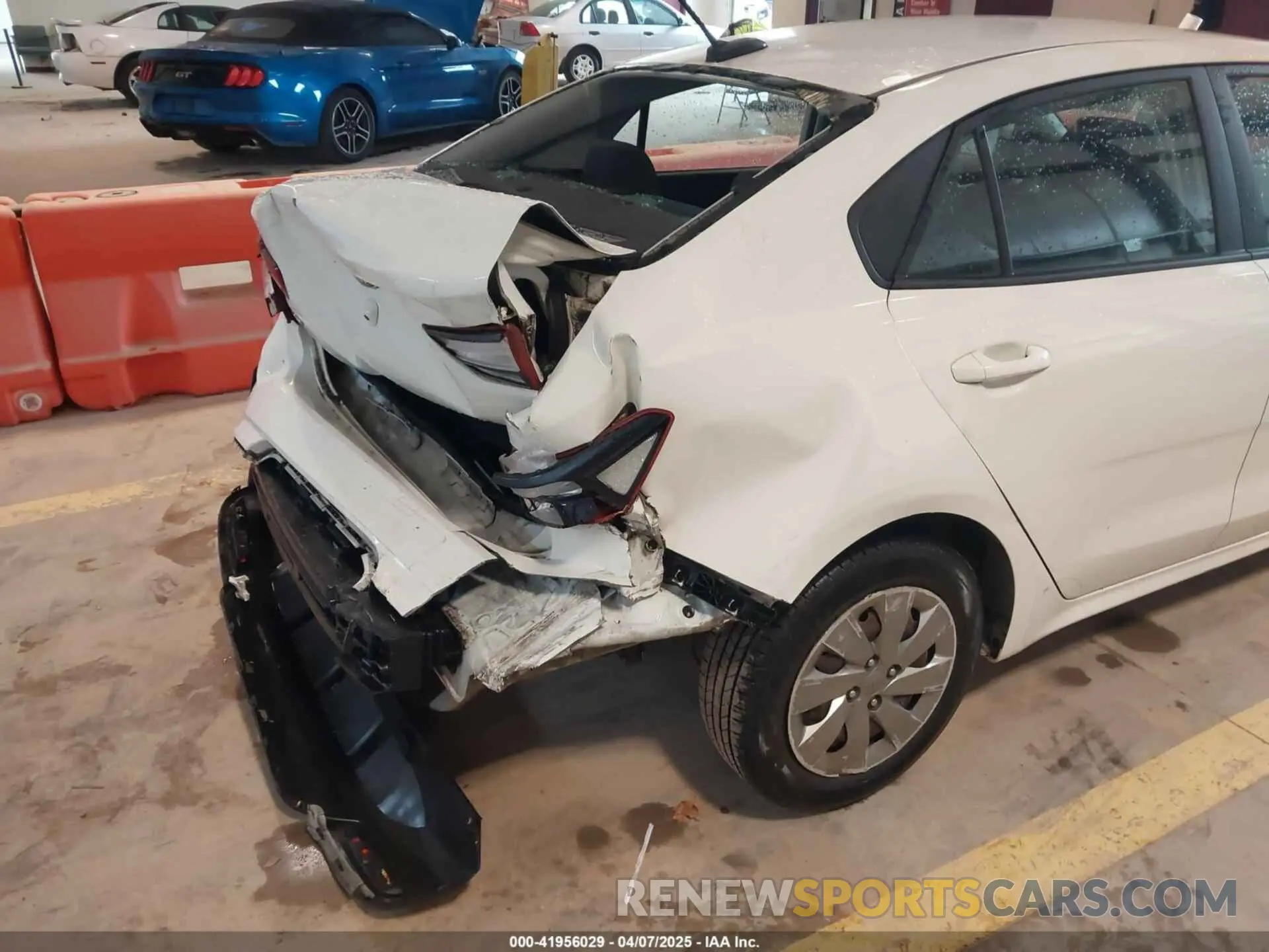 6 fotografías del automóvil dañado 3KPA24AD5LE311331 KIA RIO 2020
