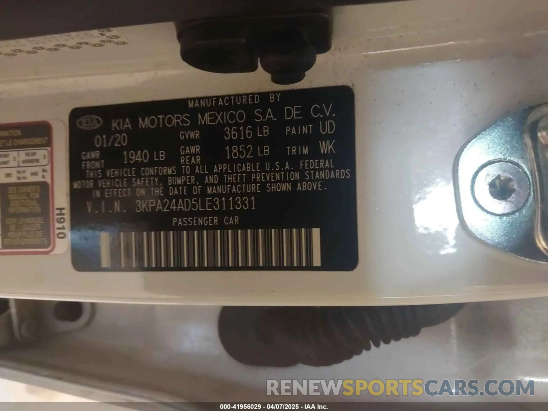 9 fotografías del automóvil dañado 3KPA24AD5LE311331 KIA RIO 2020