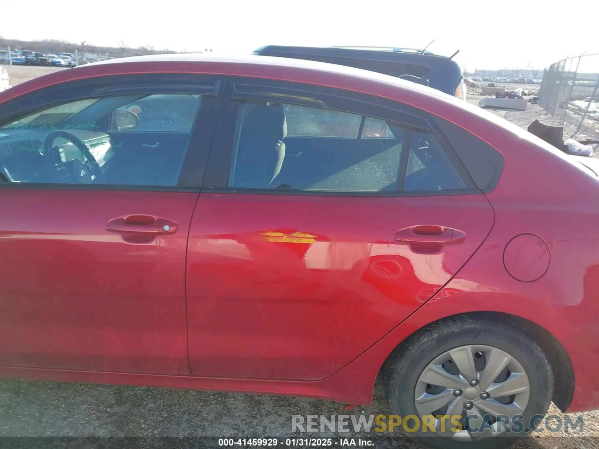 15 fotografías del automóvil dañado 3KPA24AD5LE334365 KIA RIO 2020