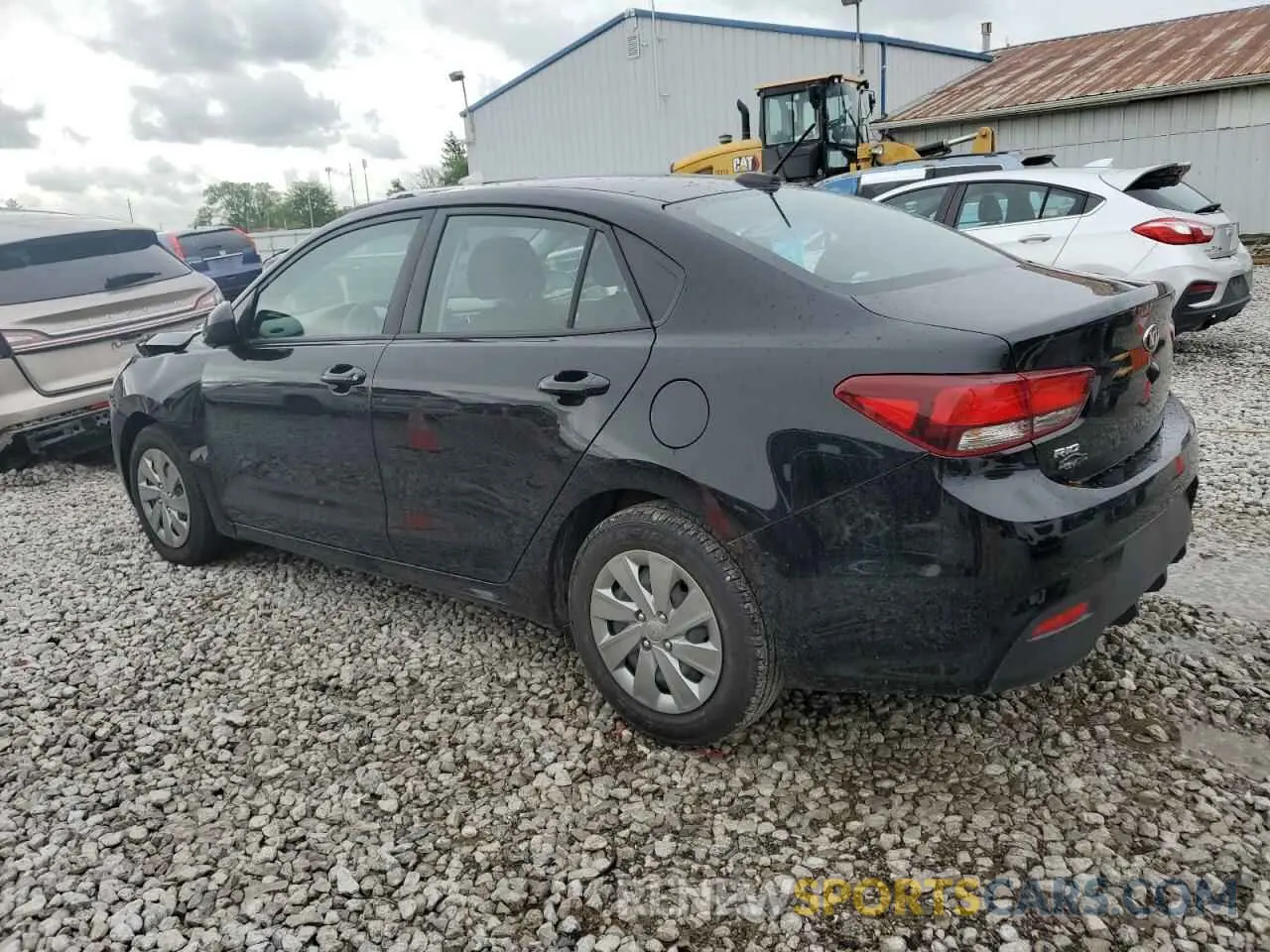 2 fotografías del automóvil dañado 3KPA24AD5LE353210 KIA RIO 2020