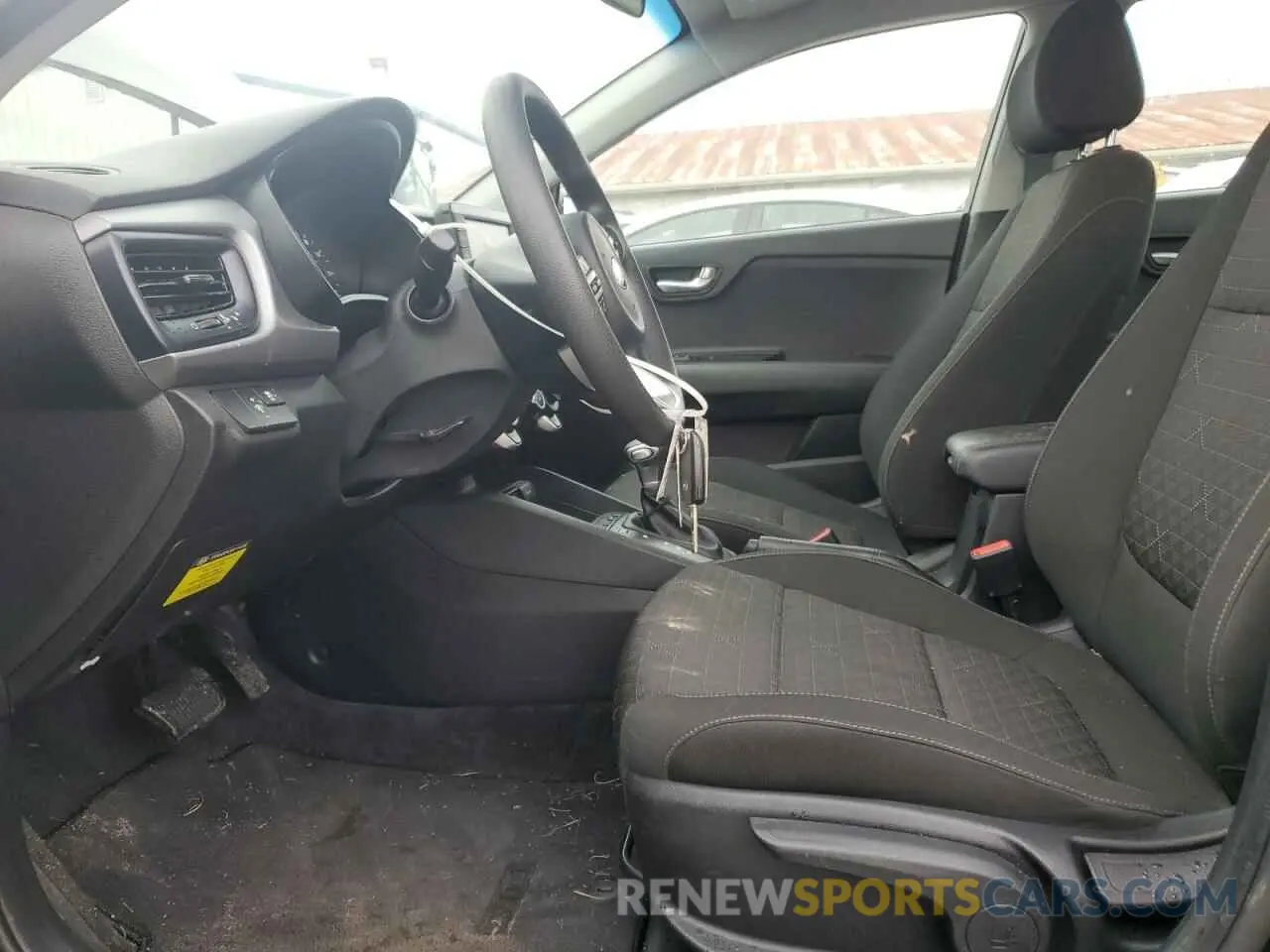 7 fotografías del automóvil dañado 3KPA24AD5LE353210 KIA RIO 2020