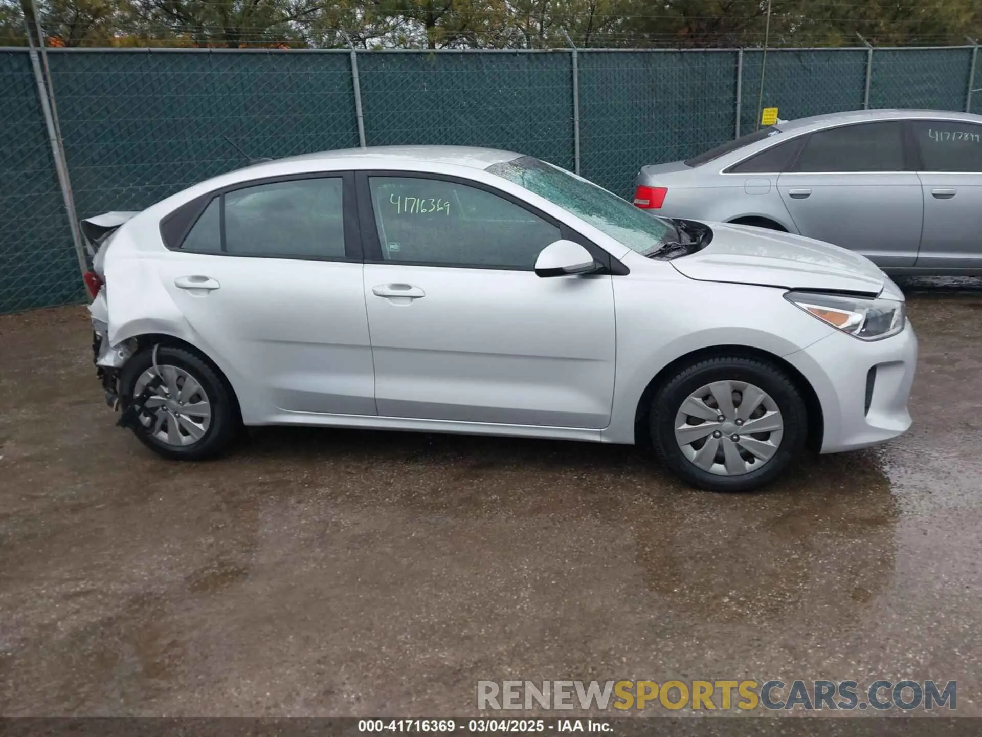 13 fotografías del automóvil dañado 3KPA24AD6LE273270 KIA RIO 2020