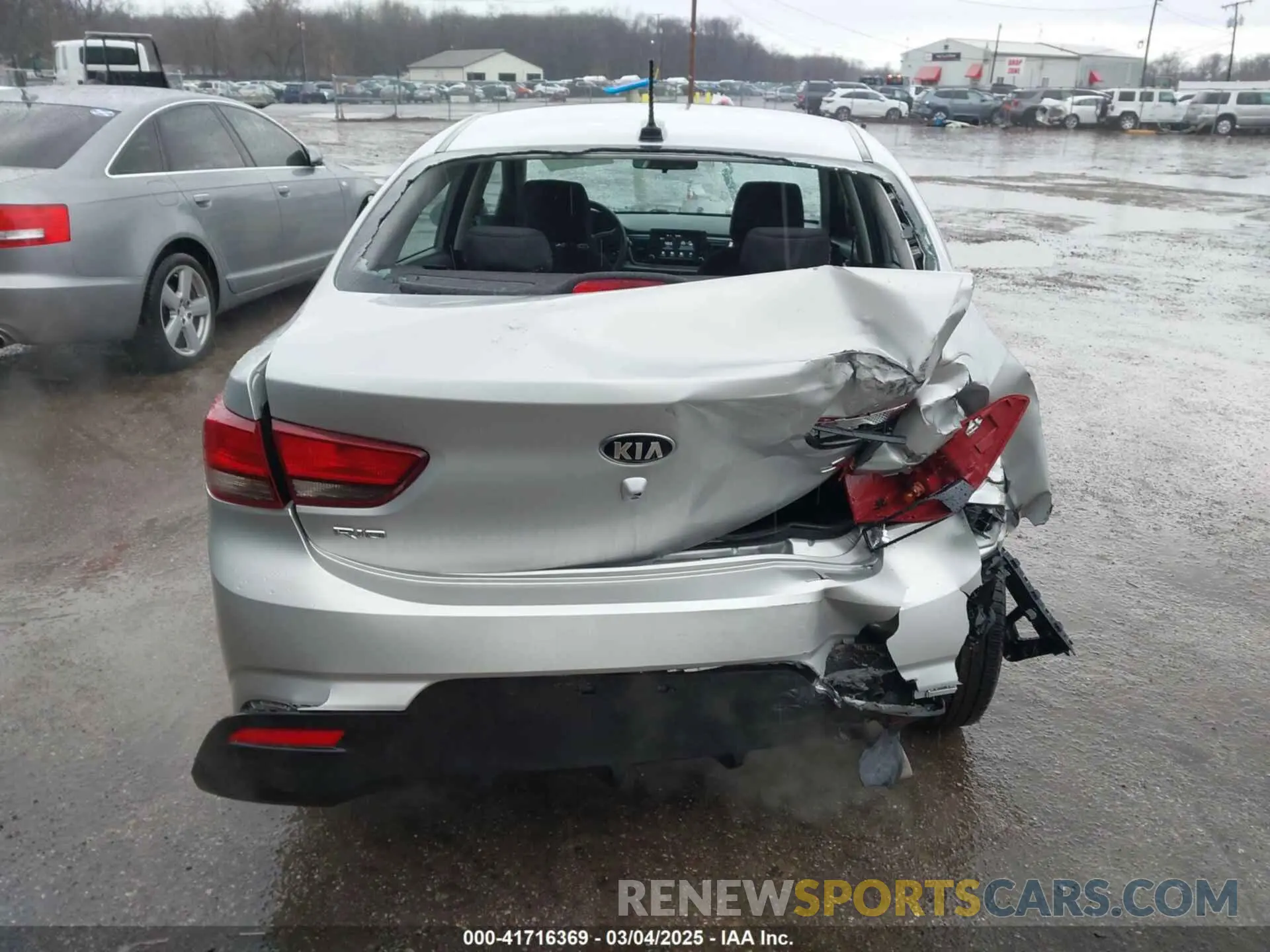16 fotografías del automóvil dañado 3KPA24AD6LE273270 KIA RIO 2020