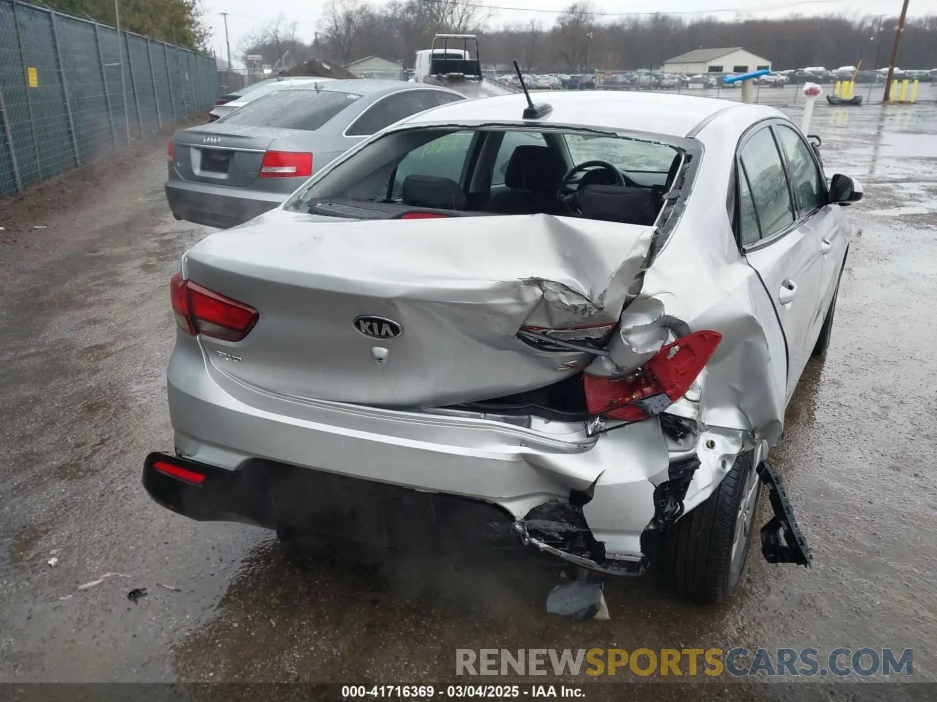 4 fotografías del automóvil dañado 3KPA24AD6LE273270 KIA RIO 2020
