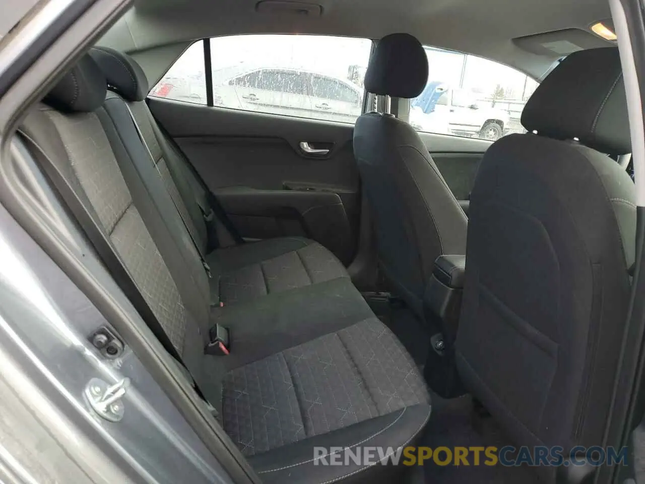 10 fotografías del automóvil dañado 3KPA24AD6LE284446 KIA RIO 2020
