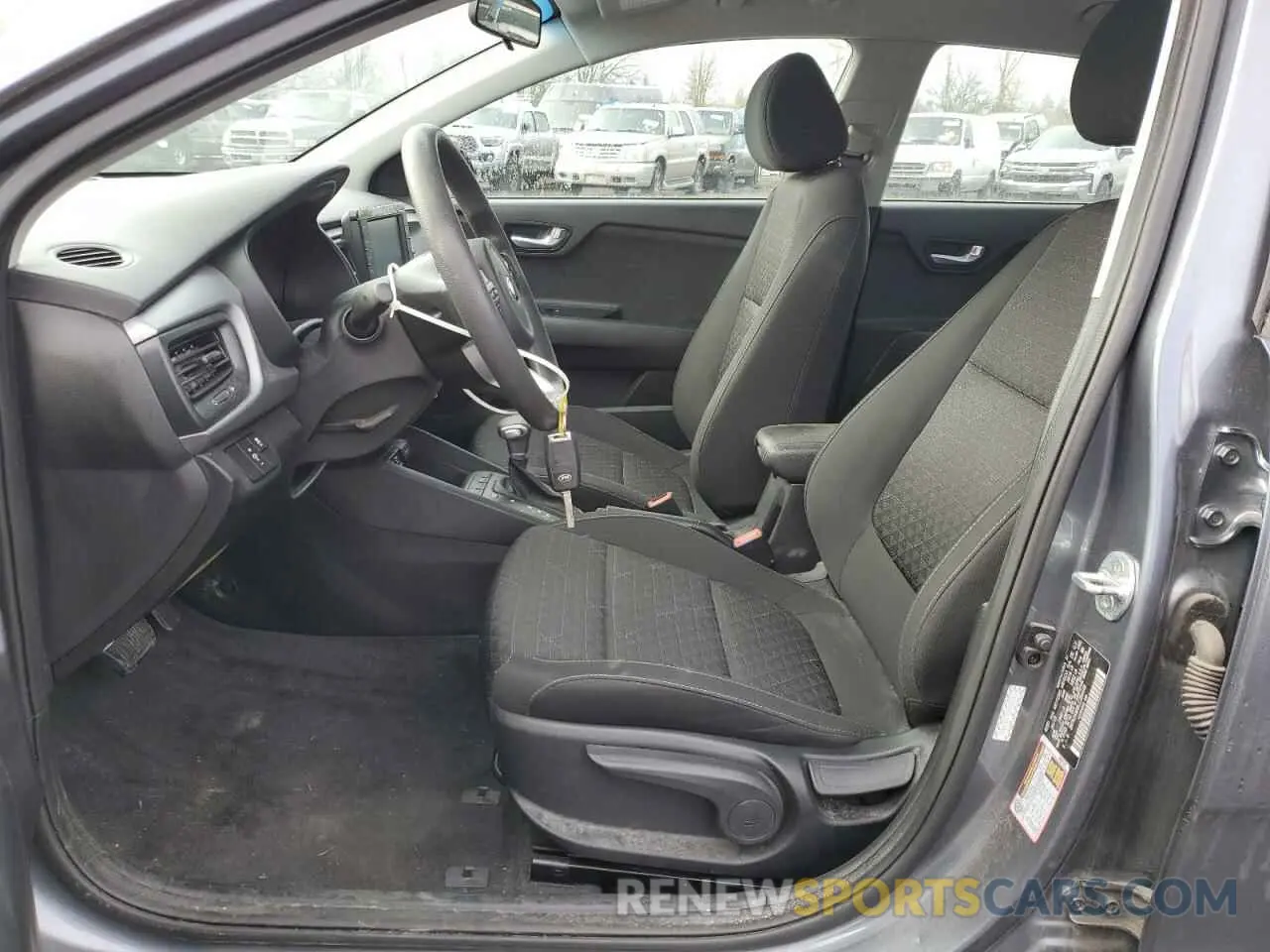 7 fotografías del automóvil dañado 3KPA24AD6LE284446 KIA RIO 2020