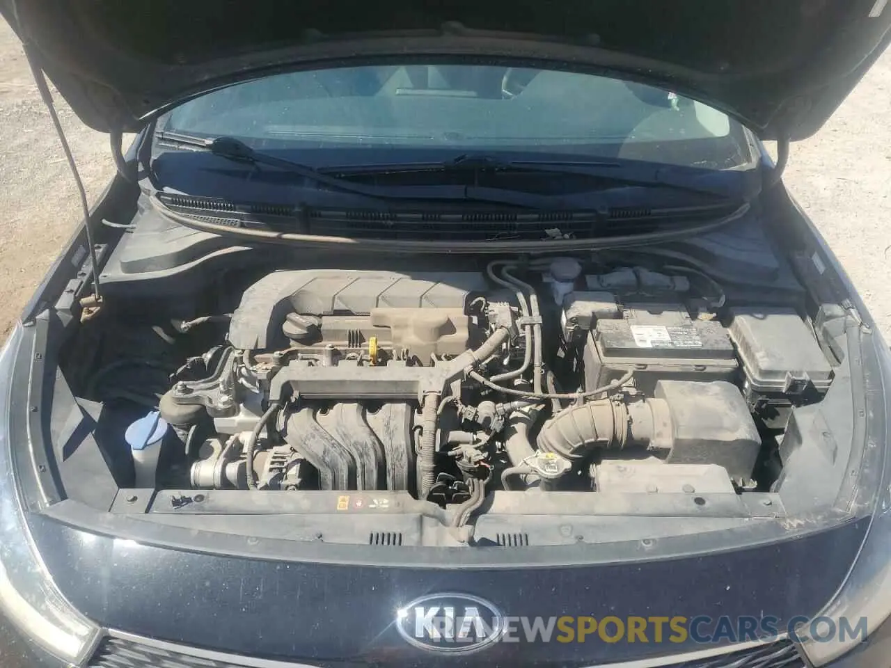 11 fotografías del automóvil dañado 3KPA24AD6LE284818 KIA RIO 2020