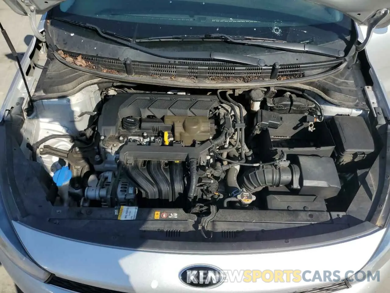 11 fotografías del automóvil dañado 3KPA24AD7LE281961 KIA RIO 2020