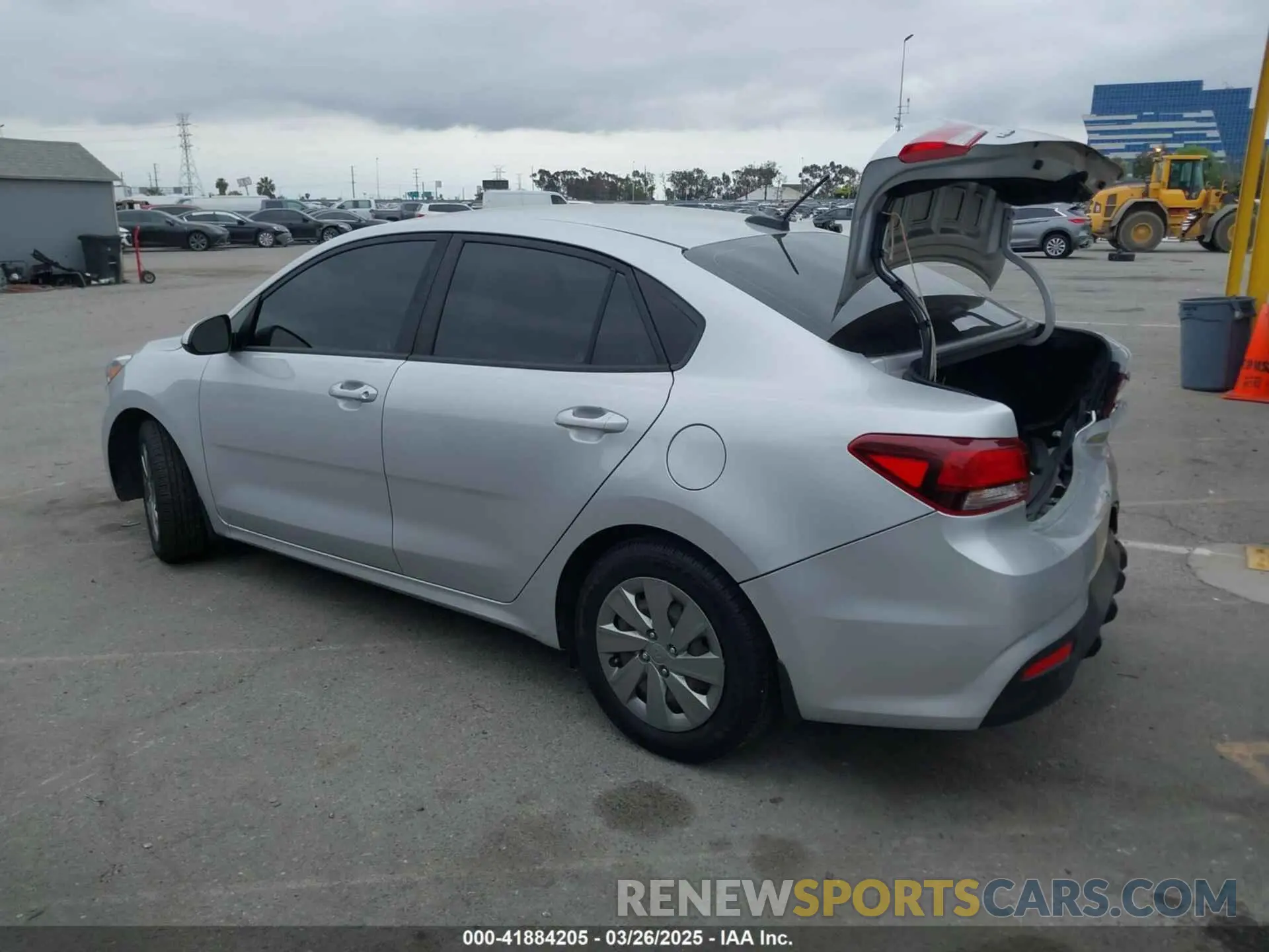 14 fotografías del automóvil dañado 3KPA24AD7LE313579 KIA RIO 2020