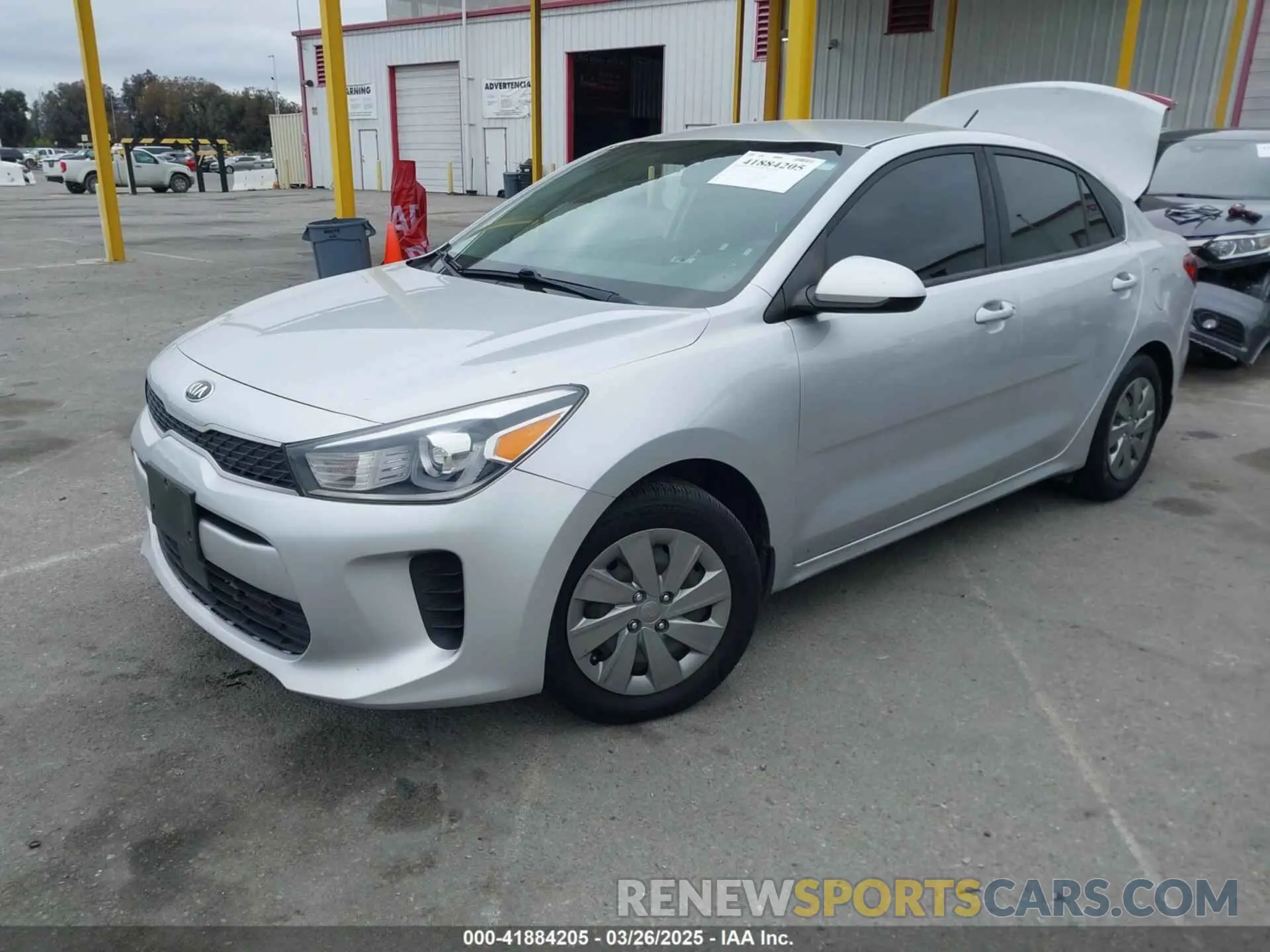 2 fotografías del automóvil dañado 3KPA24AD7LE313579 KIA RIO 2020