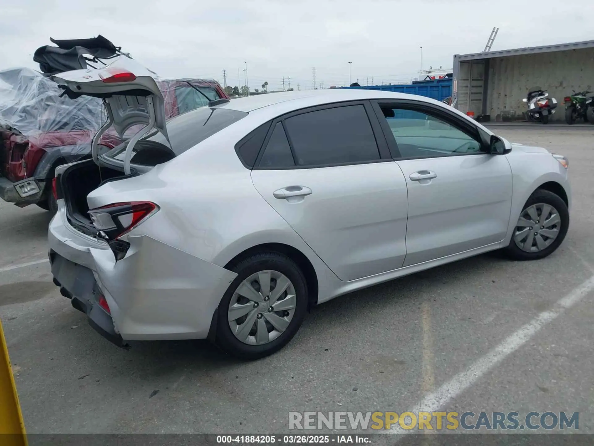 4 fotografías del automóvil dañado 3KPA24AD7LE313579 KIA RIO 2020