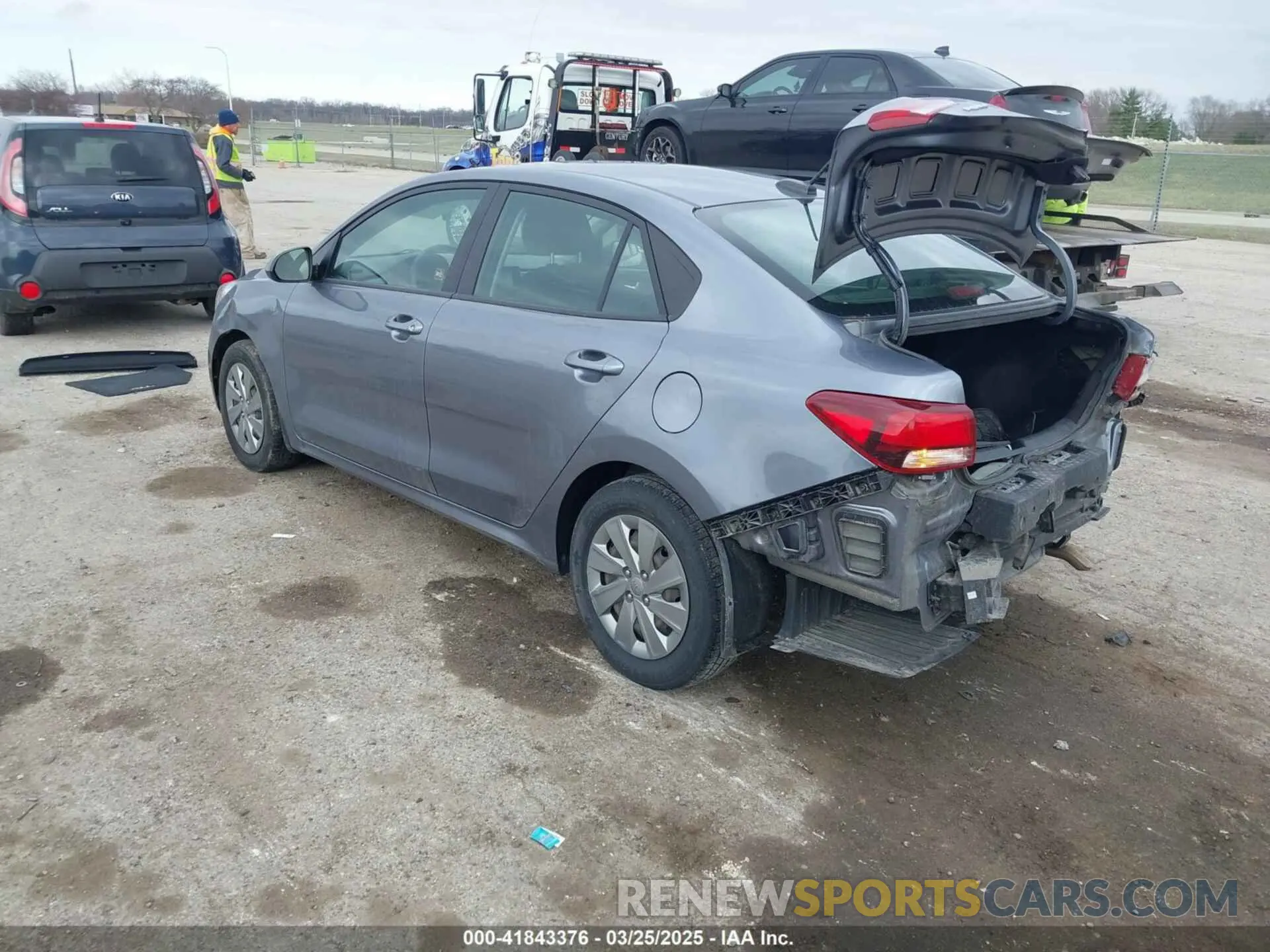 3 fotografías del automóvil dañado 3KPA24AD7LE334254 KIA RIO 2020